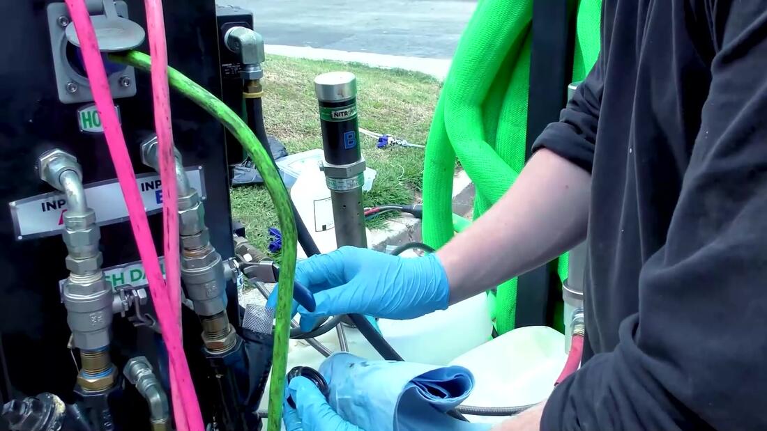 Stick pump connections